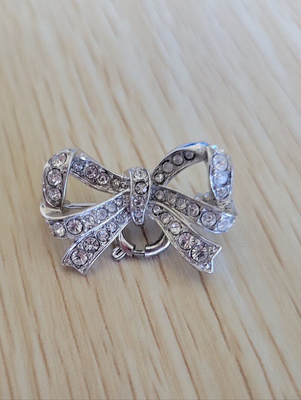 🎀Rhinestone Bow Brooch